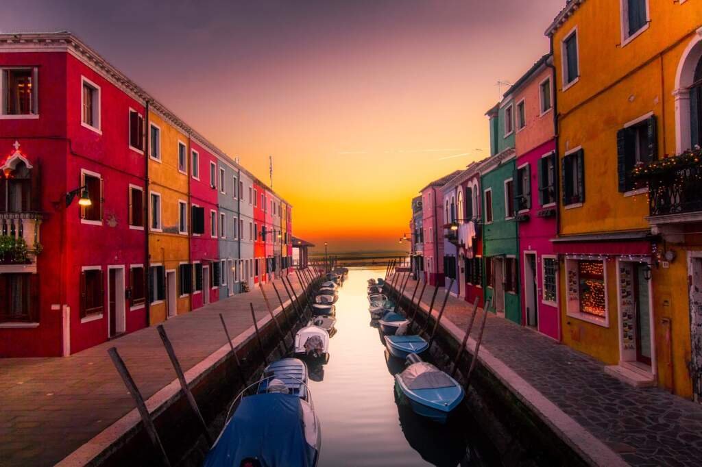 burano island engagement photographer venice italy burano island engagement photographer venice italy