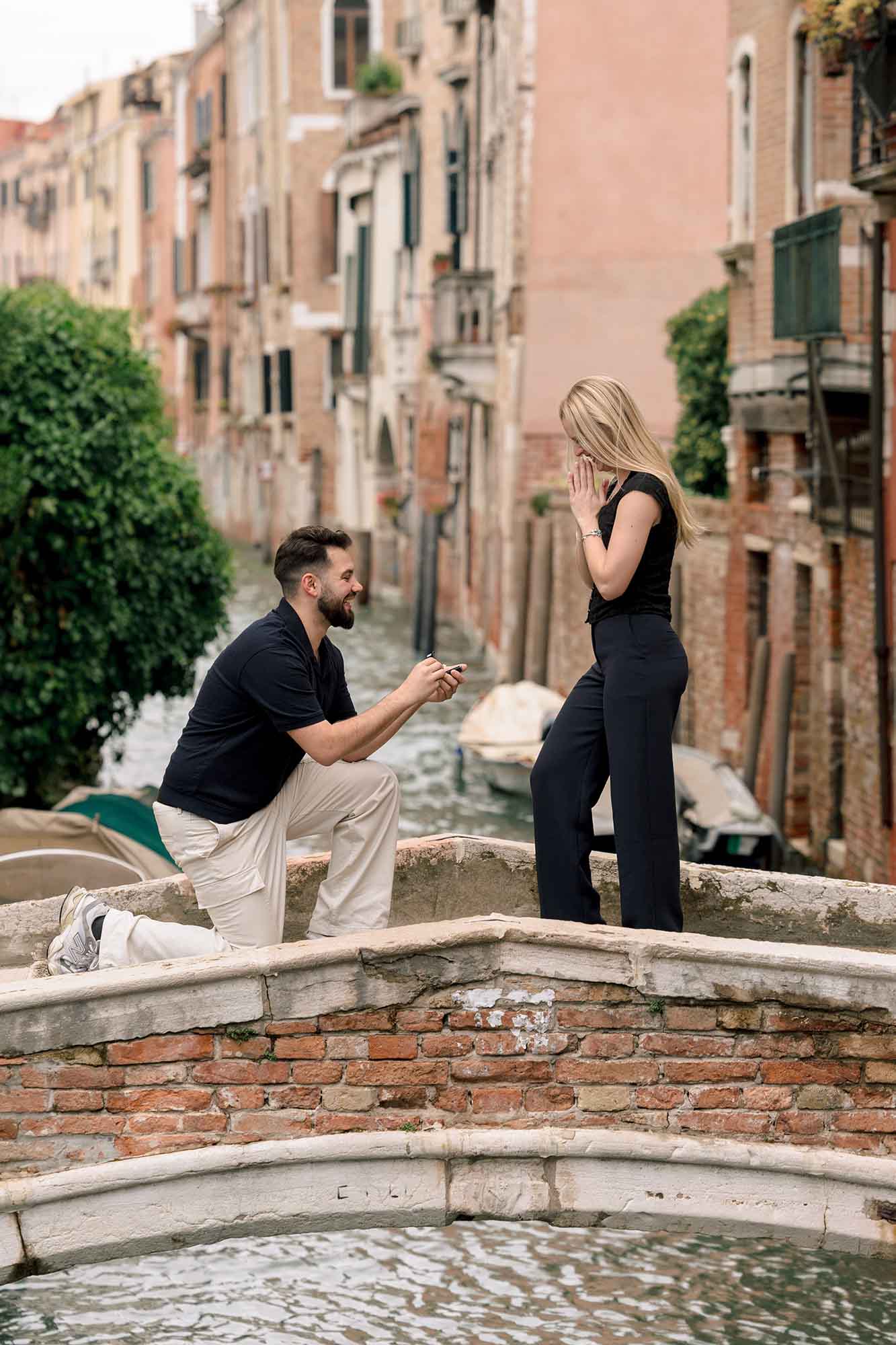 Venice Proposal Photographer - Engagement Ponte Chiodo Cannaregio